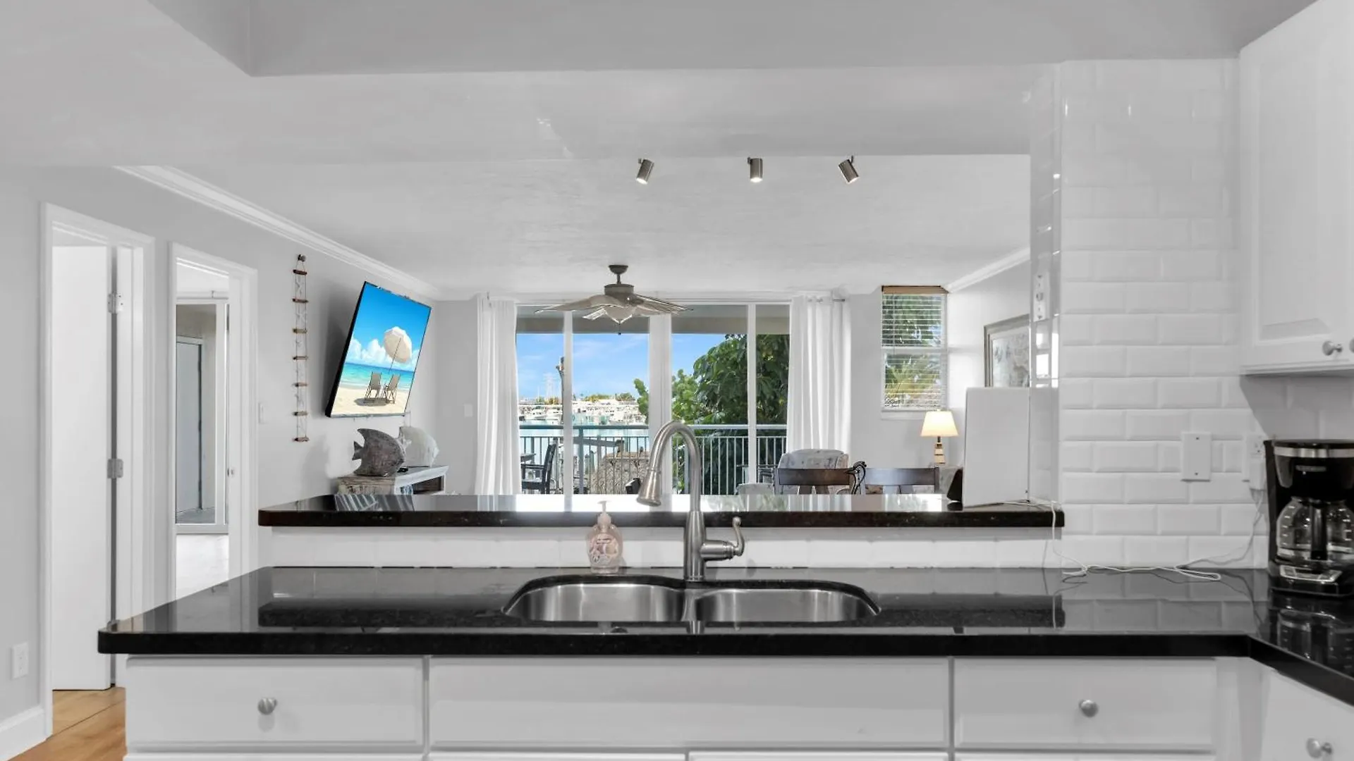 Dom wakacyjny Willa Abaco - Large Waterfront 2X2 End Unit With Boat Slip Key West Stany Zjednoczone Ameryki