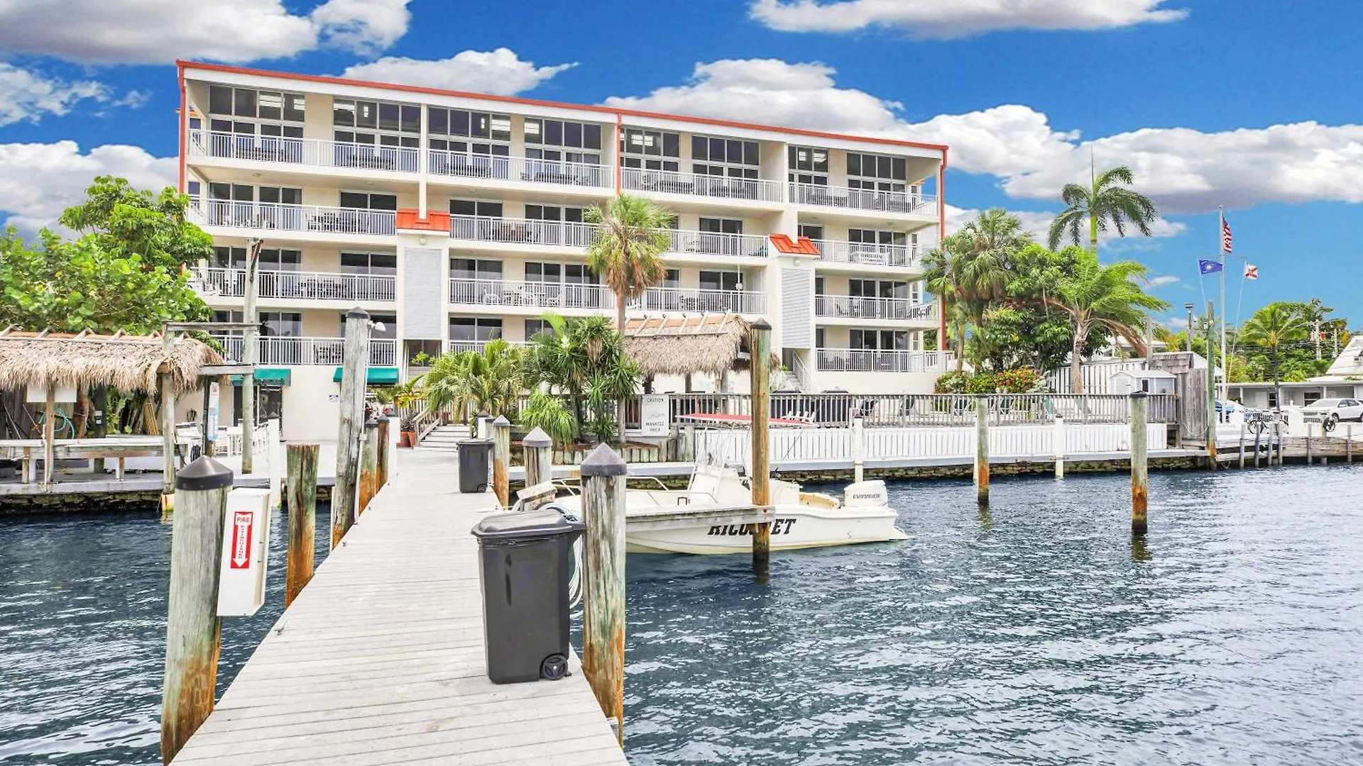 Dom wakacyjny Willa Abaco - Large Waterfront 2X2 End Unit With Boat Slip Key West
